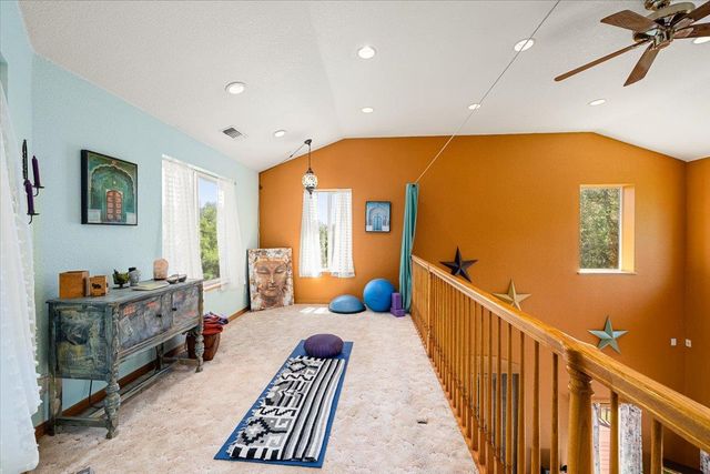 10947 E Lime Kiln Rd, Grass Valley, CA 95949