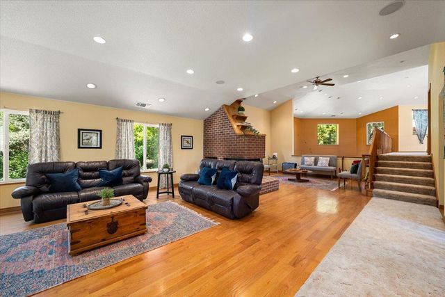 10947 E Lime Kiln Rd, Grass Valley, CA 95949