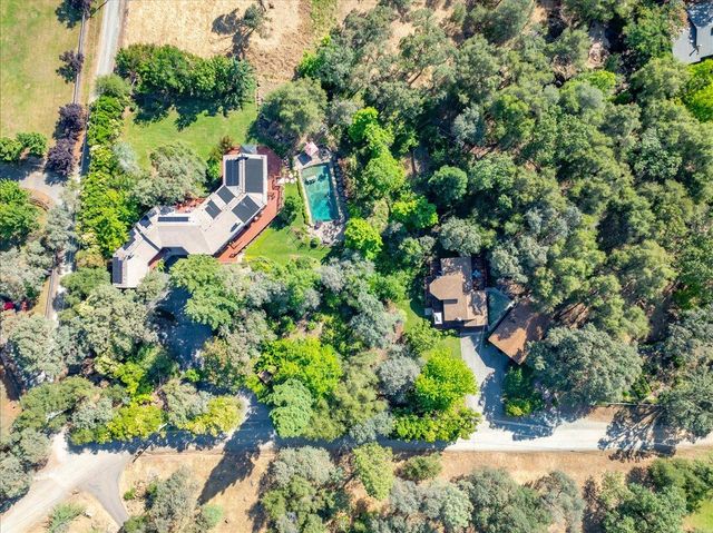 10947 E Lime Kiln Rd, Grass Valley, CA 95949