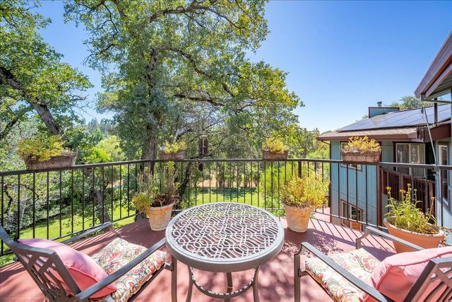 10947 E Lime Kiln Rd, Grass Valley, CA 95949
