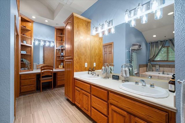 10947 E Lime Kiln Rd, Grass Valley, CA 95949