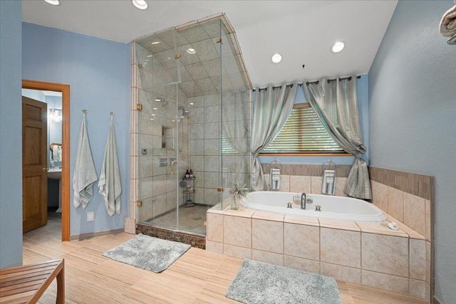 10947 E Lime Kiln Rd, Grass Valley, CA 95949