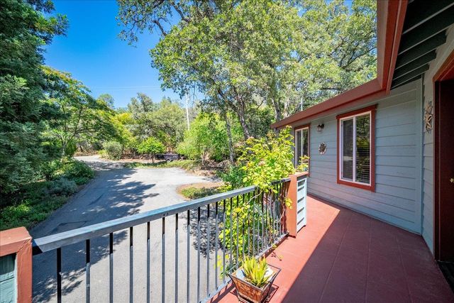 10947 E Lime Kiln Rd, Grass Valley, CA 95949