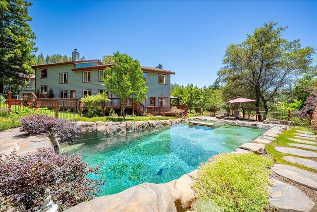 10947 E Lime Kiln Rd, Grass Valley, CA 95949