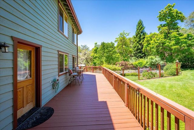 10947 E Lime Kiln Rd, Grass Valley, CA 95949