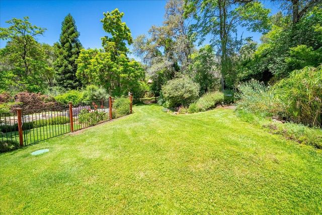 10947 E Lime Kiln Rd, Grass Valley, CA 95949
