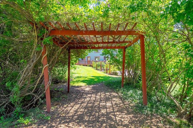 10947 E Lime Kiln Rd, Grass Valley, CA 95949