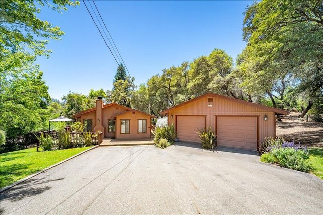 10947 E Lime Kiln Rd, Grass Valley, CA 95949