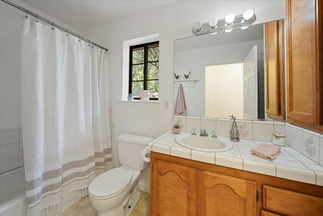 10947 E Lime Kiln Rd, Grass Valley, CA 95949
