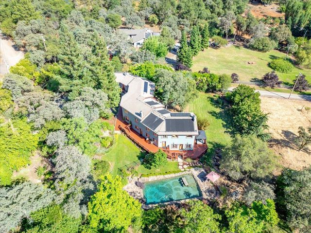 10947 E Lime Kiln Rd, Grass Valley, CA 95949