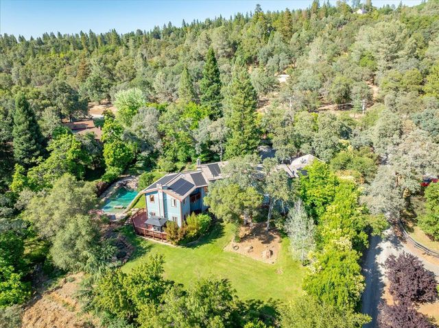 10947 E Lime Kiln Rd, Grass Valley, CA 95949