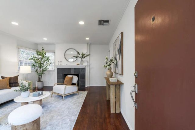 3007 Millicent Way, Pasadena, CA 91107