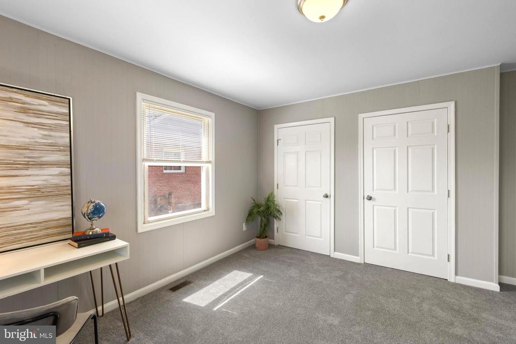 Image 14 of property listing at 5315 MIDWOOD AVE, Baltimore, MD 21212