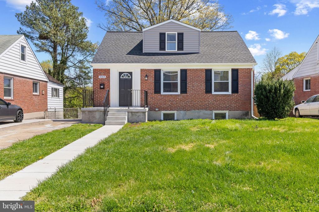 Image 3 of property listing at 5315 MIDWOOD AVE, Baltimore, MD 21212
