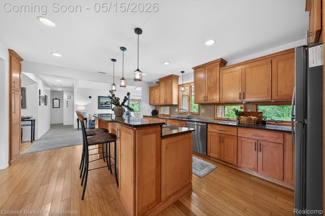 1186 Peveril Road, Bloomfield Charter Township, MI 48304