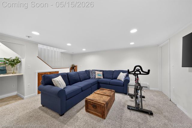 1186 Peveril Road, Bloomfield Charter Township, MI 48304
