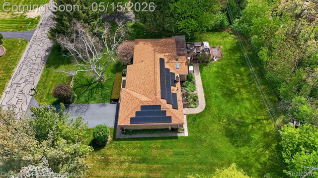 1186 Peveril Road, Bloomfield Charter Township, MI 48304