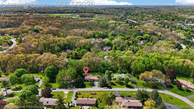 1186 Peveril Road, Bloomfield Charter Township, MI 48304