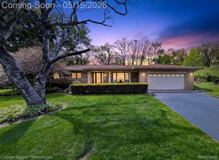 1186 Peveril Road, Bloomfield Charter Township, MI 48304