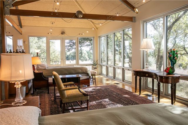 11107 Mt Falls School Road, Washington, TX 77880