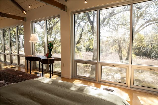 11107 Mt Falls School Road, Washington, TX 77880