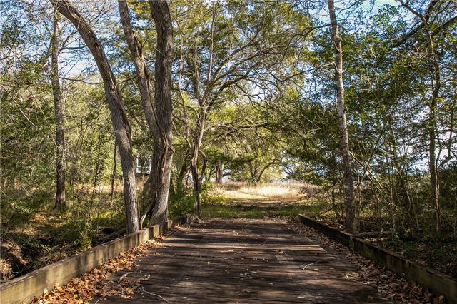 11107 Mt Falls School Road, Washington, TX 77880