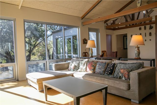 11107 Mt Falls School Road, Washington, TX 77880