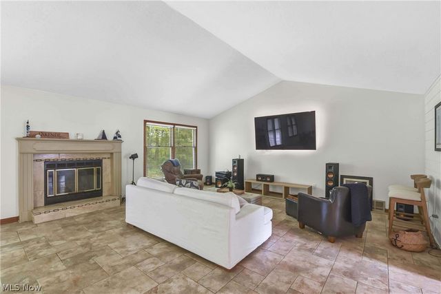 32078 Willow Circle, Avon Lake, OH 44012