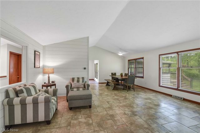 32078 Willow Circle, Avon Lake, OH 44012