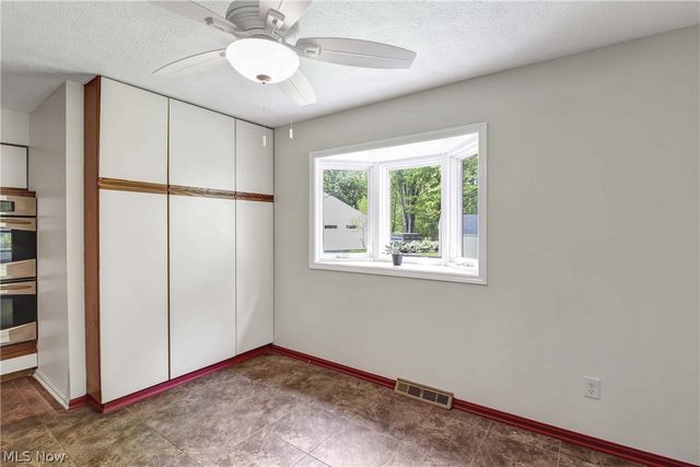32078 Willow Circle, Avon Lake, OH 44012