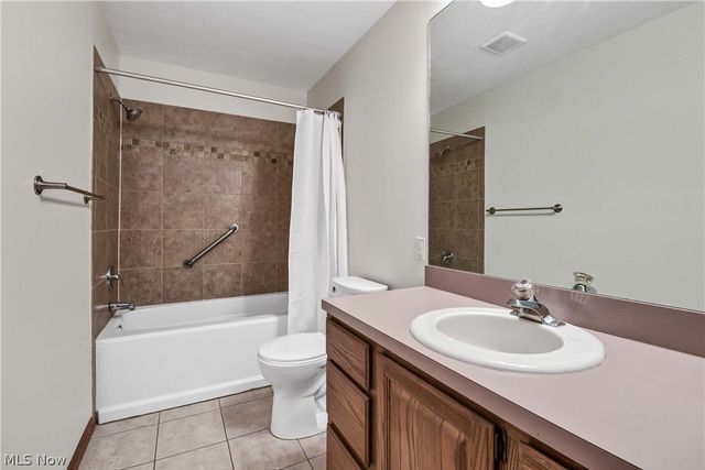 32078 Willow Circle, Avon Lake, OH 44012
