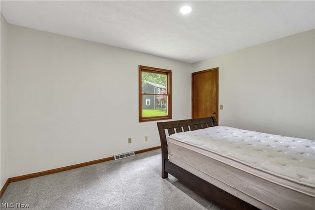 32078 Willow Circle, Avon Lake, OH 44012