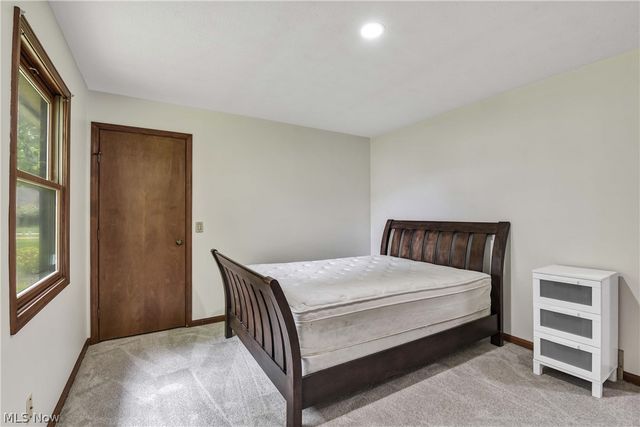 32078 Willow Circle, Avon Lake, OH 44012