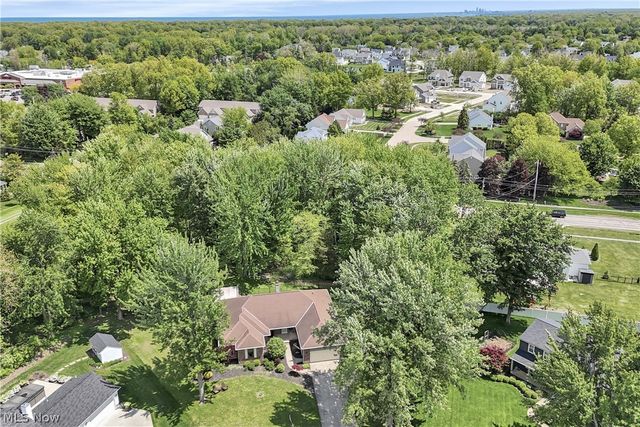 32078 Willow Circle, Avon Lake, OH 44012