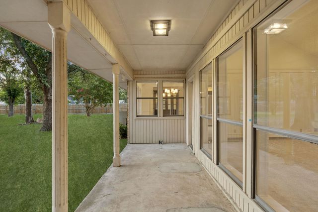 1011 Villa Siete, Mesquite, TX 75181