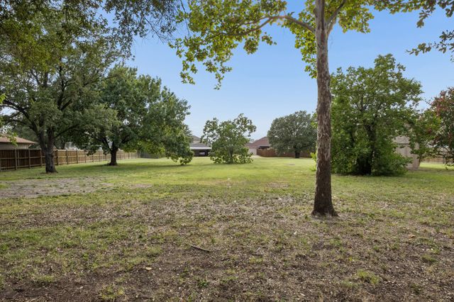1011 Villa Siete, Mesquite, TX 75181
