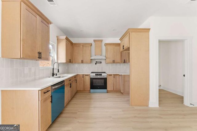 172 Llewellyn Street, Clarkesville, GA 30523