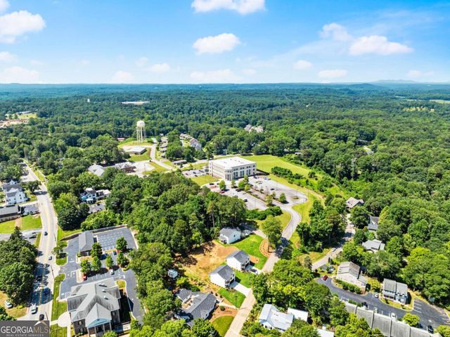 172 Llewellyn Street, Clarkesville, GA 30523