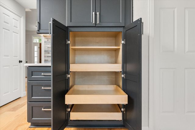 6211 Fox Hunt Drive, Arlington, TX 76001