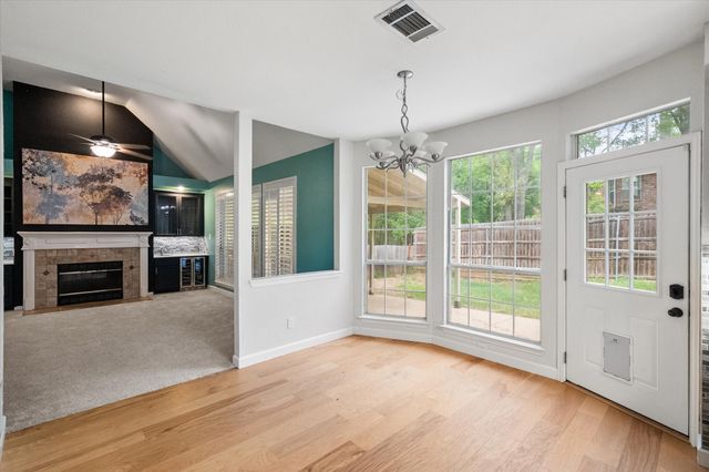 6211 Fox Hunt Drive, Arlington, TX 76001