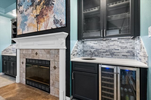 6211 Fox Hunt Drive, Arlington, TX 76001