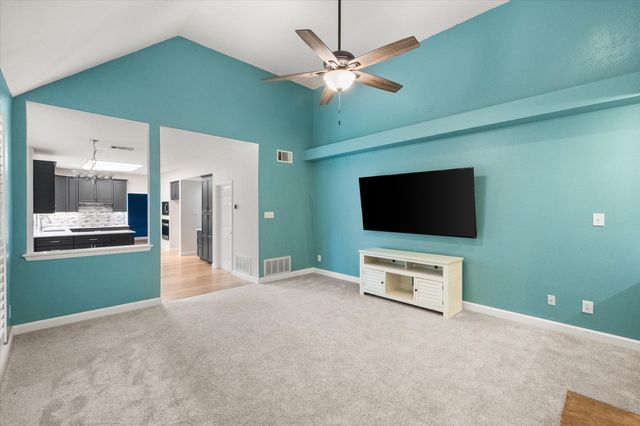 6211 Fox Hunt Drive, Arlington, TX 76001