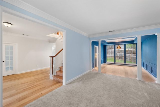 6211 Fox Hunt Drive, Arlington, TX 76001