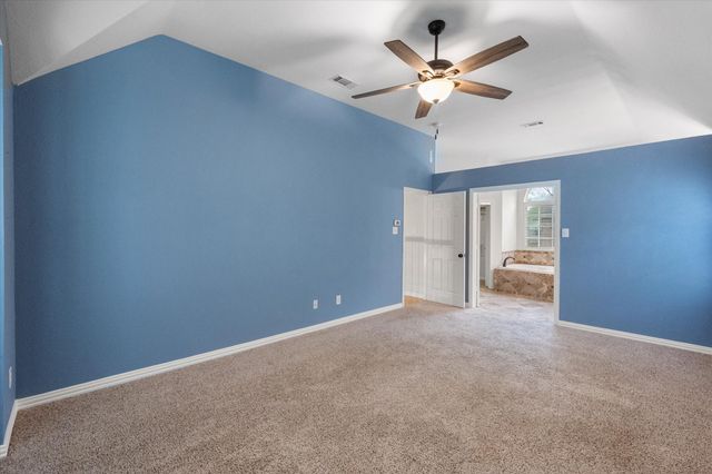 6211 Fox Hunt Drive, Arlington, TX 76001