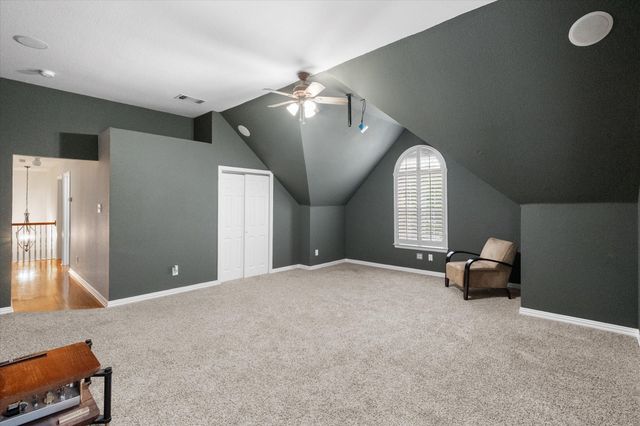 6211 Fox Hunt Drive, Arlington, TX 76001