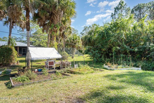 711 Darlington Avenue SW, Palm Bay, FL 32908