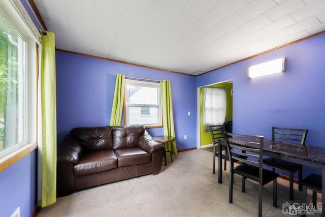 8 Kelly Street, Metuchen, NJ 08840