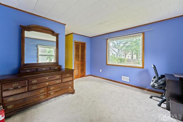 8 Kelly Street, Metuchen, NJ 08840