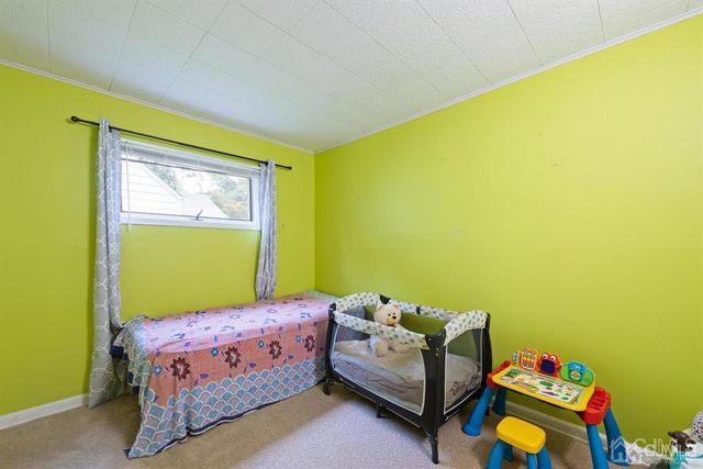 8 Kelly Street, Metuchen, NJ 08840