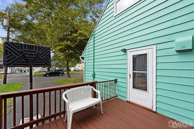 8 Kelly Street, Metuchen, NJ 08840